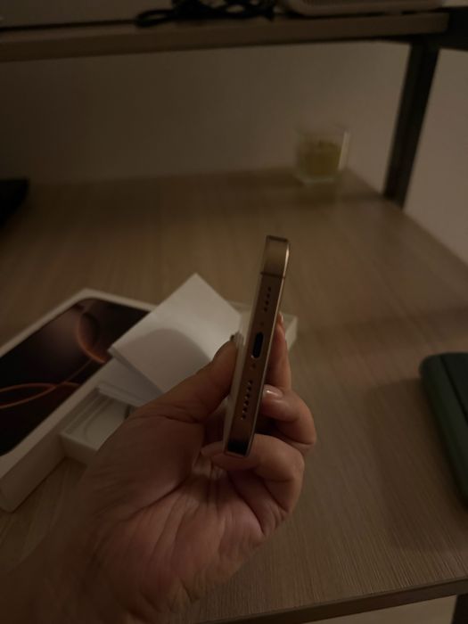 Продам i phone 16pro max