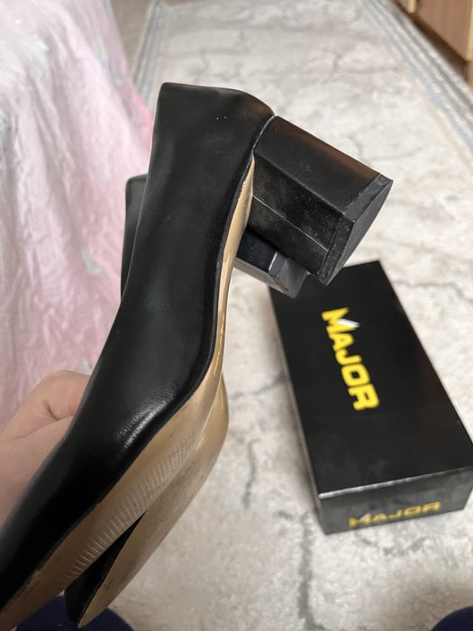 Продам туфли размер 39,40 размер