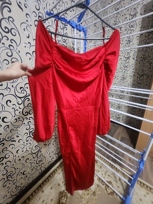 Продам платье 44 размеров