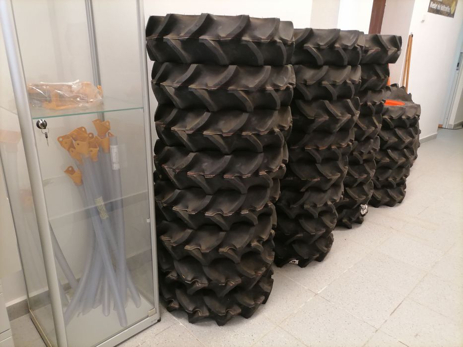 Roti tractorase japoneze - pentru Kubota/ Yanmar/ Iseki/ Mitsubishi/ Shibaura/ Hinomoto/ Kioti/ Solis/ Branson   stoc 33 buc (roti noi/ neutilizate)