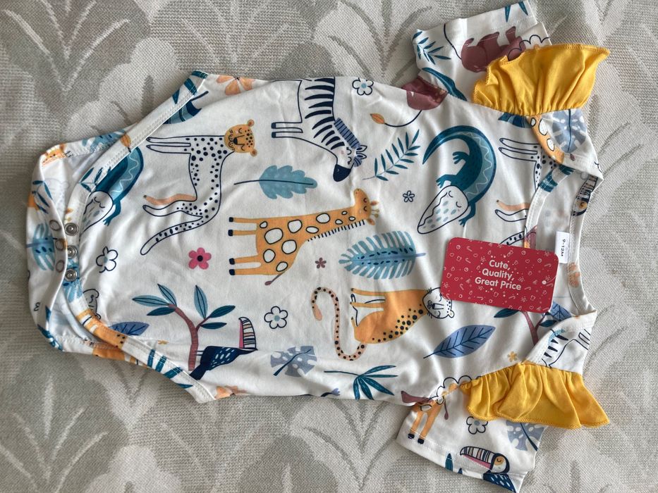 Чисто нов бебешки сет 9-12 М.