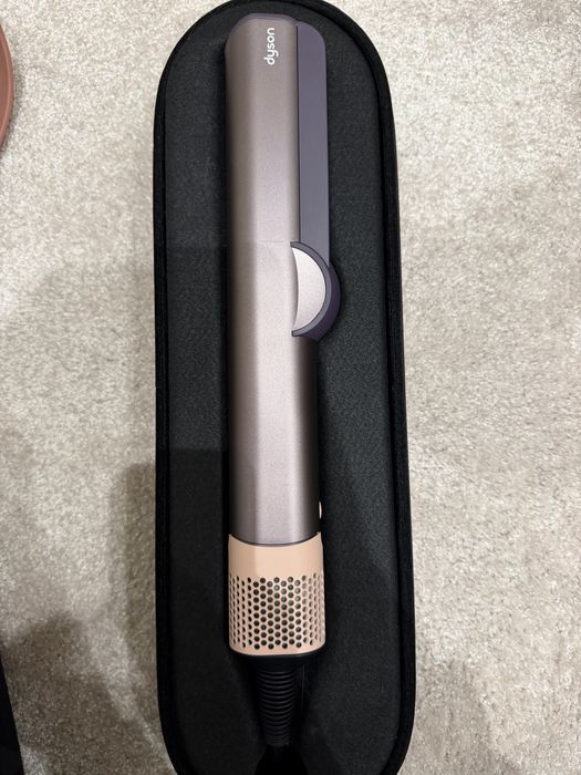 Dyson Airstrait в цвят Jasper Plum