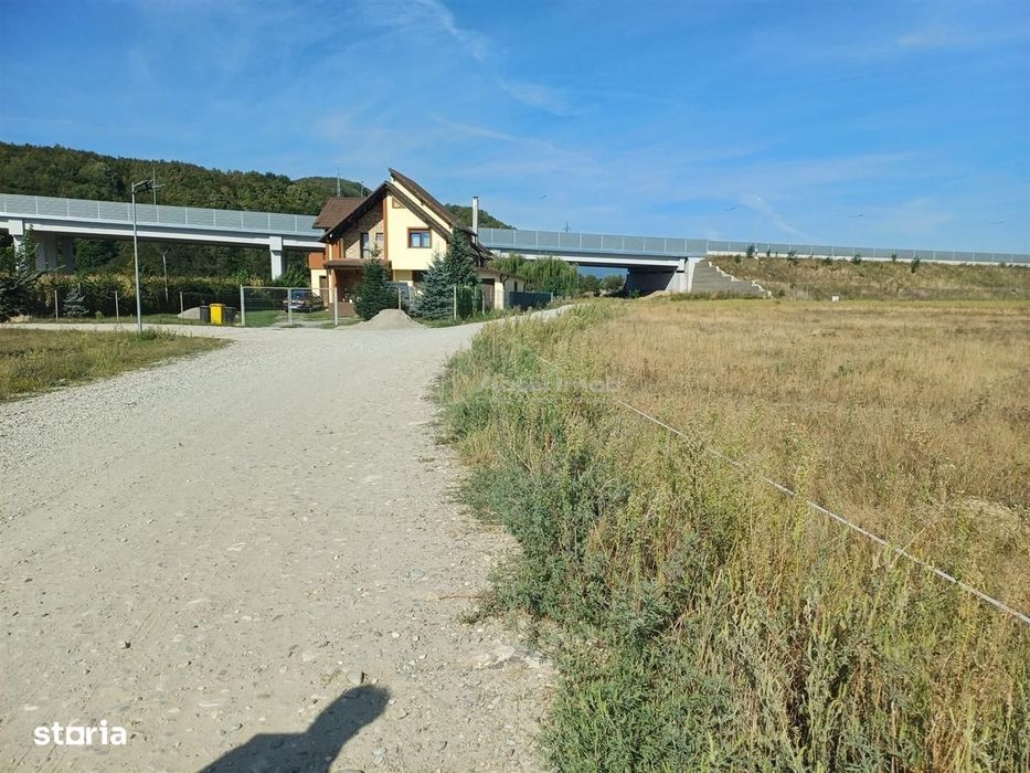 Teren intravilan de vanzare 9000 mp zona intre iazuri Talmaciu