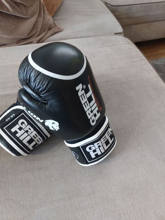 Green Hill боксови ракавитци с каска за бокс
