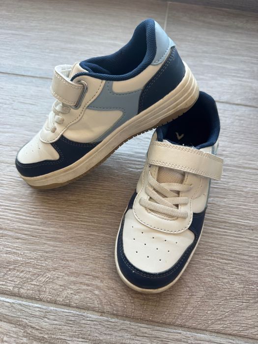 Adidași pentru copii, 30