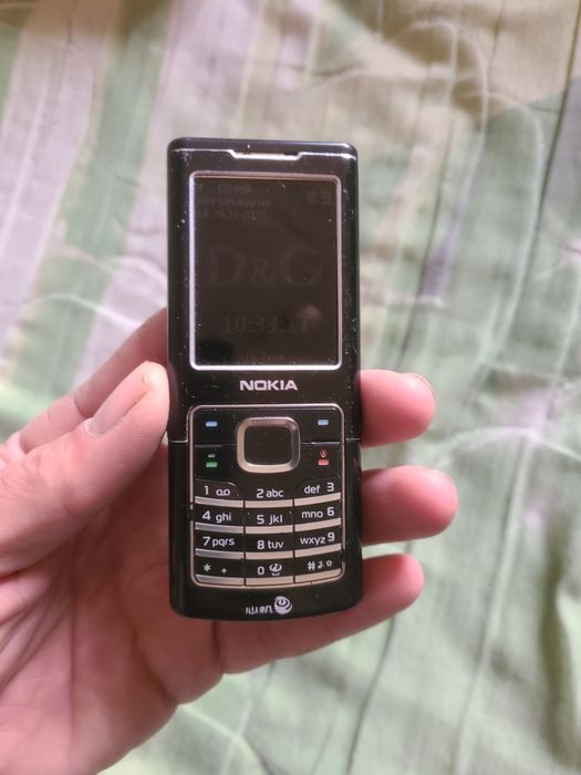Nokia 6500 classik.