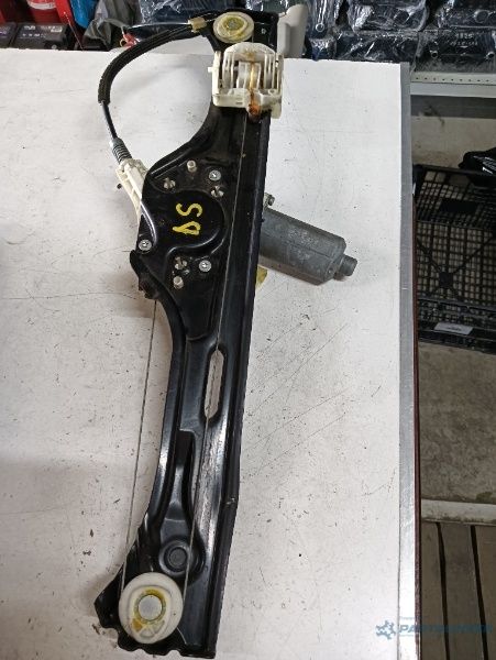 Macara Geam Electric Dreapta Spate Bmw X5 Ii (E70) [ 2006 - 2013 ]