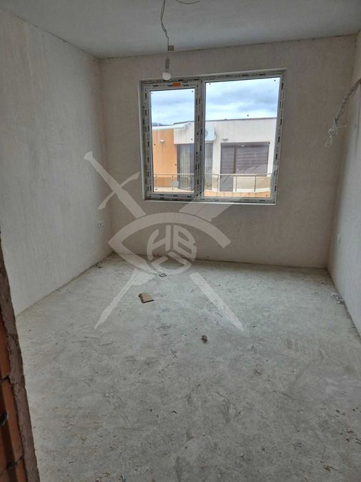 Продава се Тристаен апартамент в Приморско - 95 кв.м за 698 €/кв.м - Снимка #2