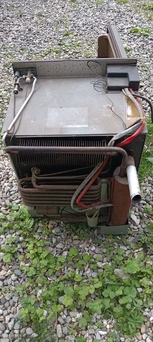 Frigider rulota Electrolux gaz 12v 220v curat funcțional