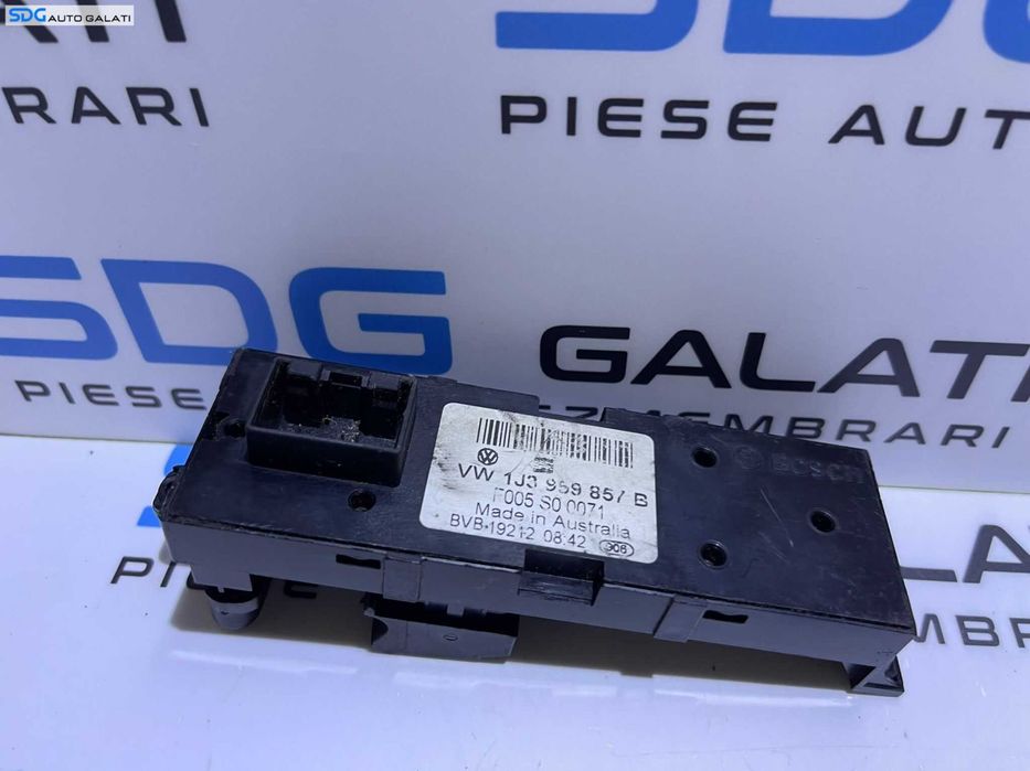 Panou Consola Buton Butoane Geamuri Blocare Deblocare Usi Portiere Seat Toledo 2 1999 - 2005 Cod 1J3959857B