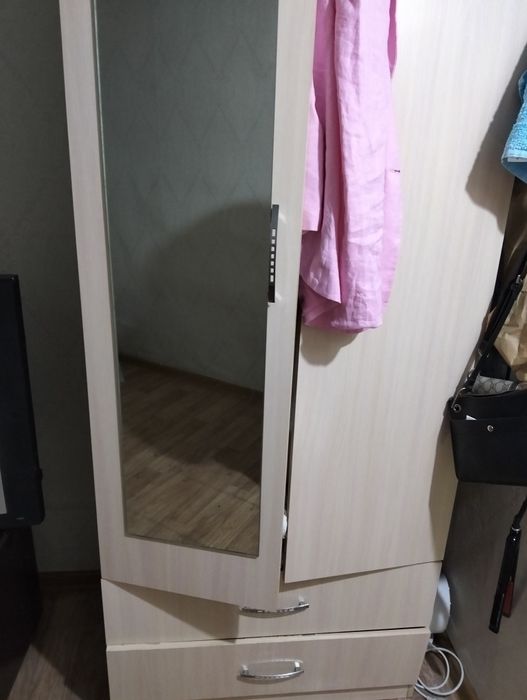 Продам шкаф для одежды