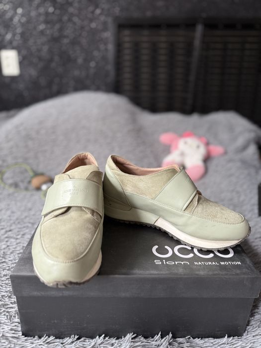 Продаю туфли/зимние/лоферы