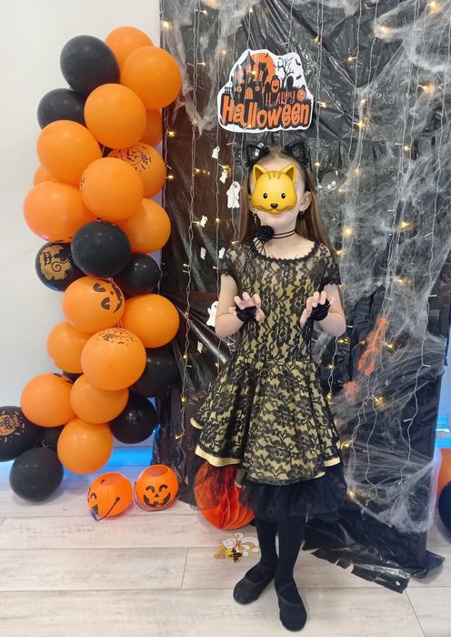 Продаю нарядное платье на девочку