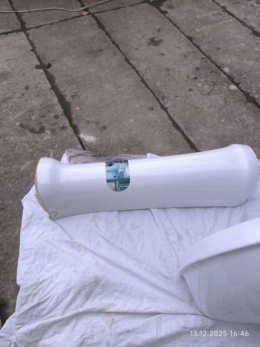 Vând set chiuvetă+pedestal Menuet .