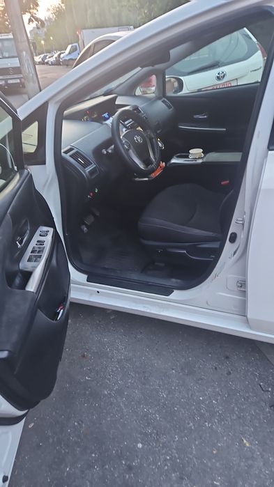 Inchiriez masini Toyota Prius Plus UBER/BOLT