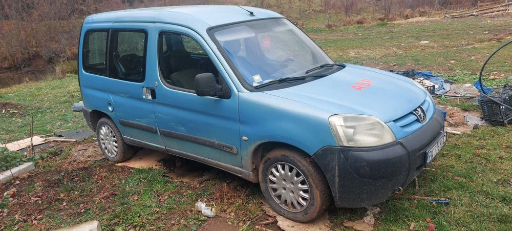 Пежо партнер 2.0hdi 90k на части
