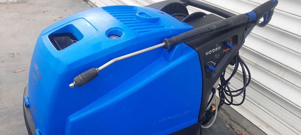 Пароструйка Nilfisk Neptune 3/ 200bar 220V 3.4kw Бутална Помпа Керамика СуперСилна НайВисок Клас от Машините на 220Волта