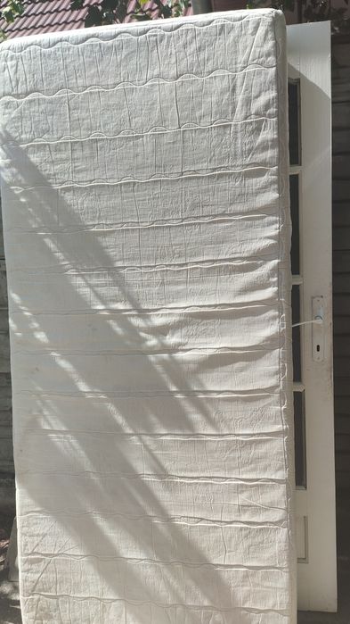 vând saltea 90/200