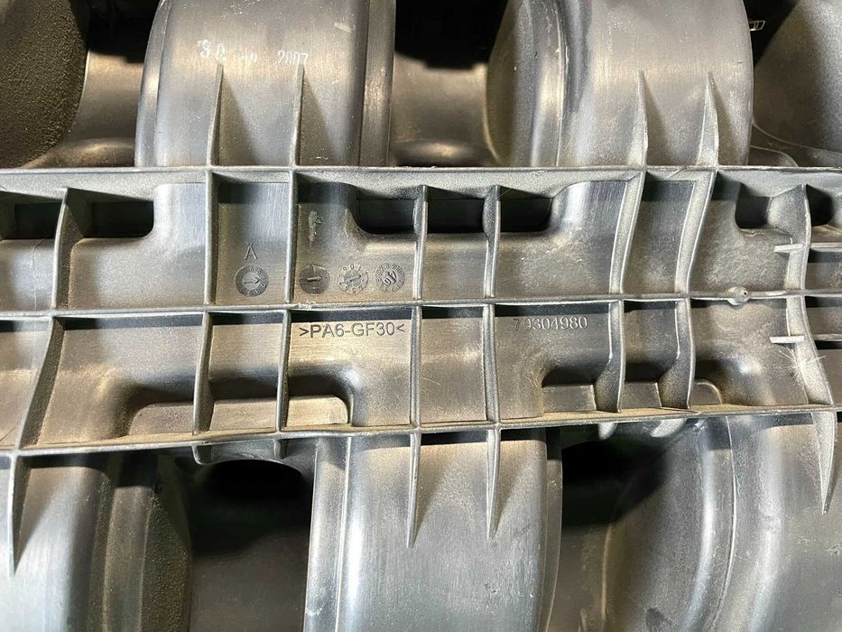 Всмукателен Колектор 70304980 Porsche Cayenne 957 4,8I V8