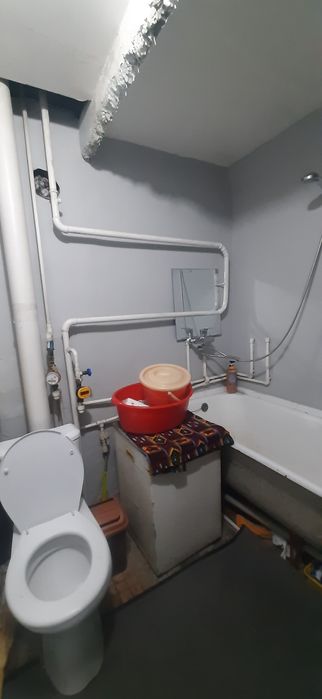 Кушбеги 2/8/9, 42,21м2, разд, не торц, меб+тех. Ор-р: Речка Салар