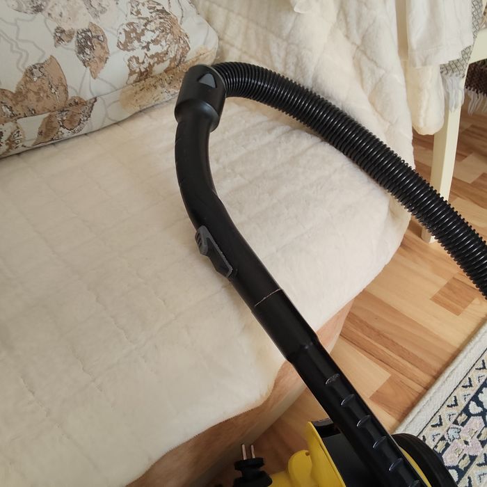 Пылесос Karcher в хорошем состоянии