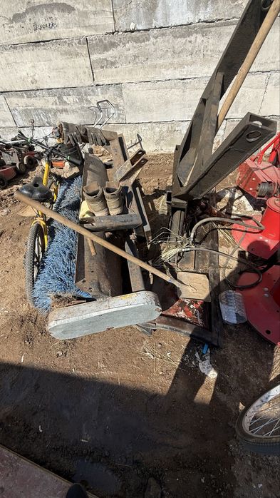 Продам щетку отвал на мтз