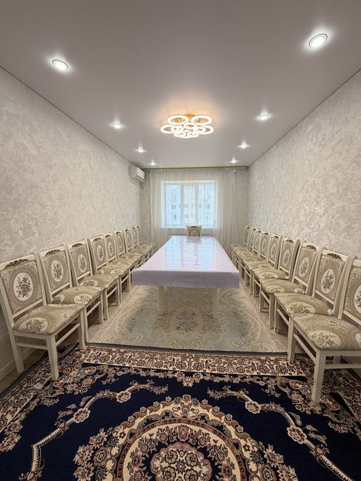 Продам стол стулья гостиная