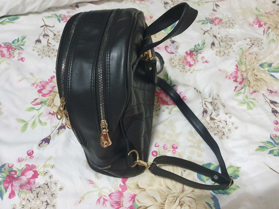 Geanta foarte putin folosita