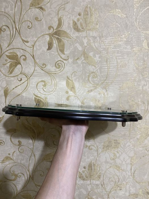 Серебрянная хлебница (поднос) на деревянном основании