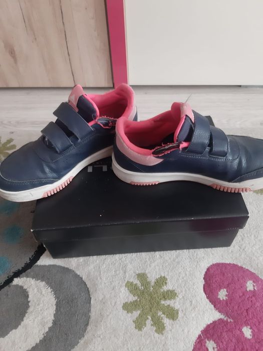 Vând adidași copii mărimea 37  1/3, marca adidas