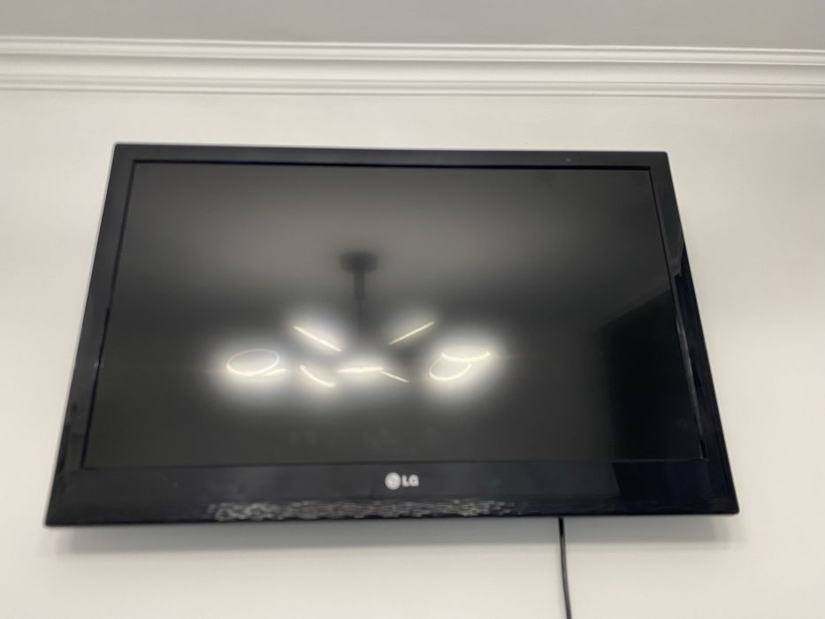 Телевизор LG - 32 дюйма(80см)