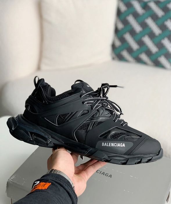 Balenciaga track