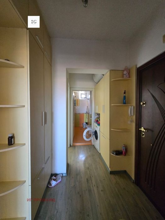 Продава се Двустаен апартамент в Бургас, Център - 47 кв.м за 1628 €/кв.м - Снимка #4