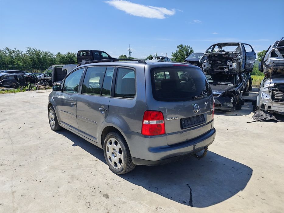 Volkswagen Touran 1.9 TDI 6 ск. На части