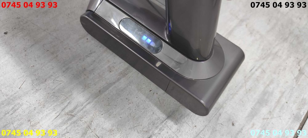 aspirator DYSON V10 functional fara incarcator