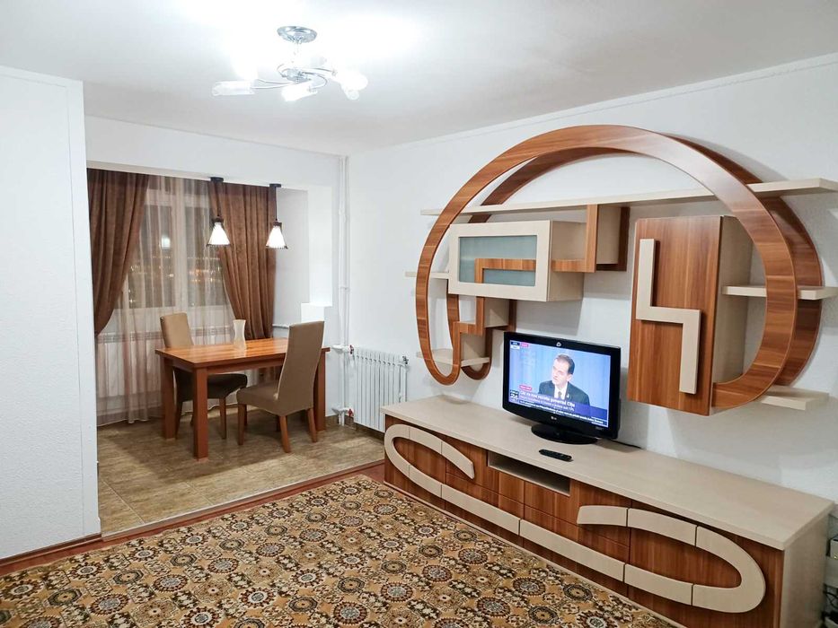 PROPRIETAR inchiriez garsoniere, zona Far Supeco