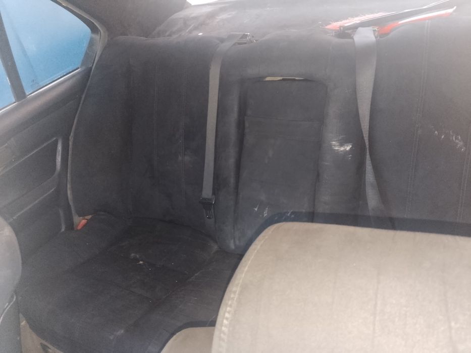 Легковая машина бмв