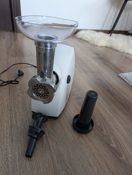 Mașină de tocat carne Tefal HV4 2000W – stare excelent