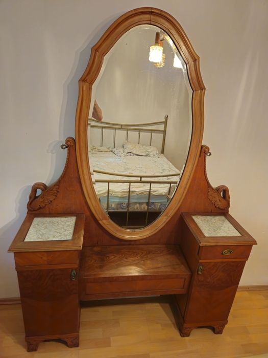 Mobila vintage diferite modele.