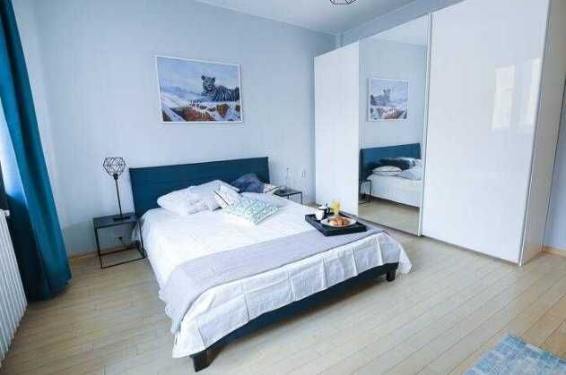 Дава се под наем Тристаен апартамент в София, Център - 65 кв.м за 764.49 € - Снимка #1