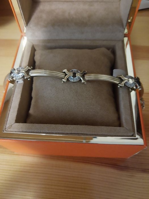 Златни пръстени и гривни,качество,продават се на изработка,не на грам.
