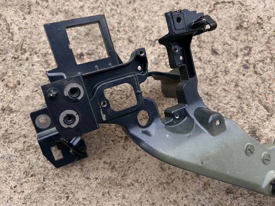 Trager stanga fata Volvo Polestar 2 31688286