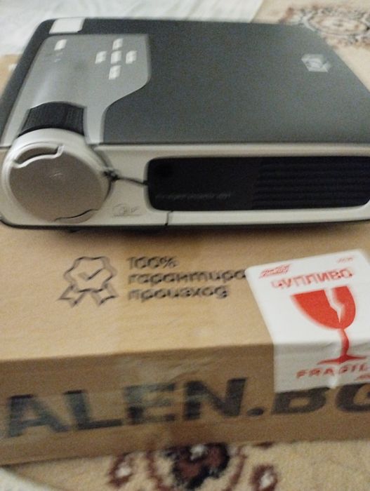 Проектор HP DLP жуда Кам ишлаган
