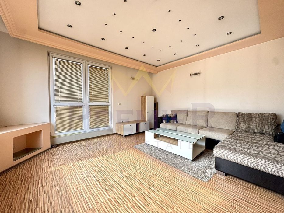 Продава се Четиристаен апартамент в Варна, Колхозен пазар - 200 кв.м за 816 €/кв.м - Снимка #1