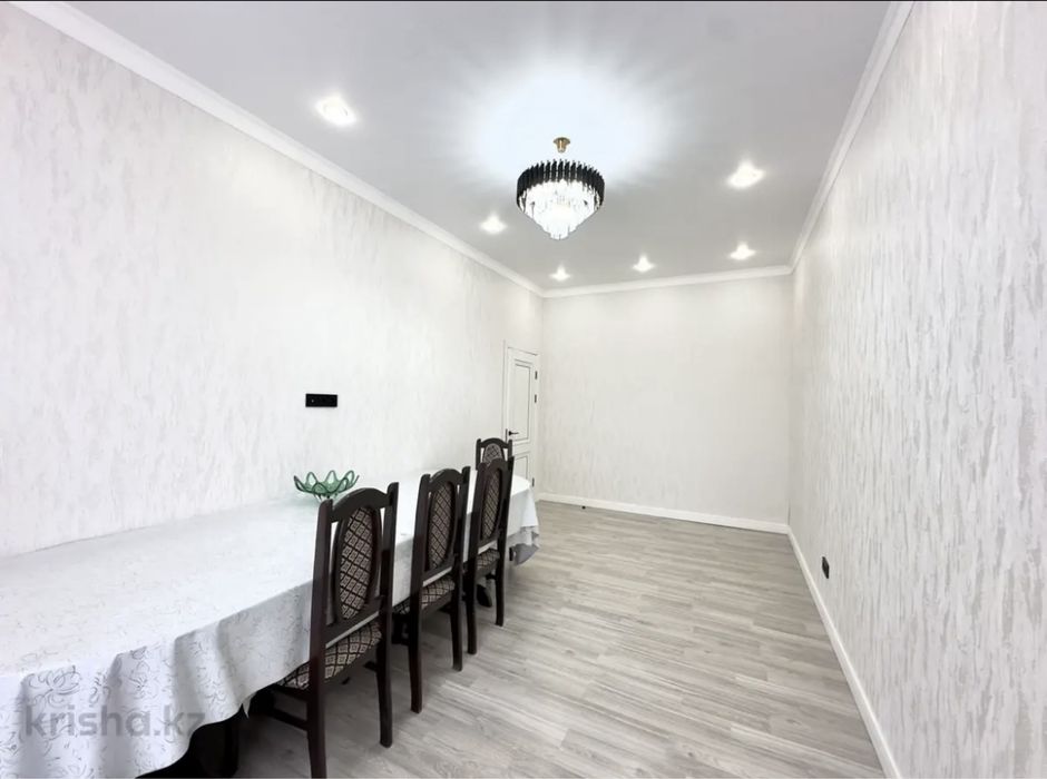 Продается стол  для зала.