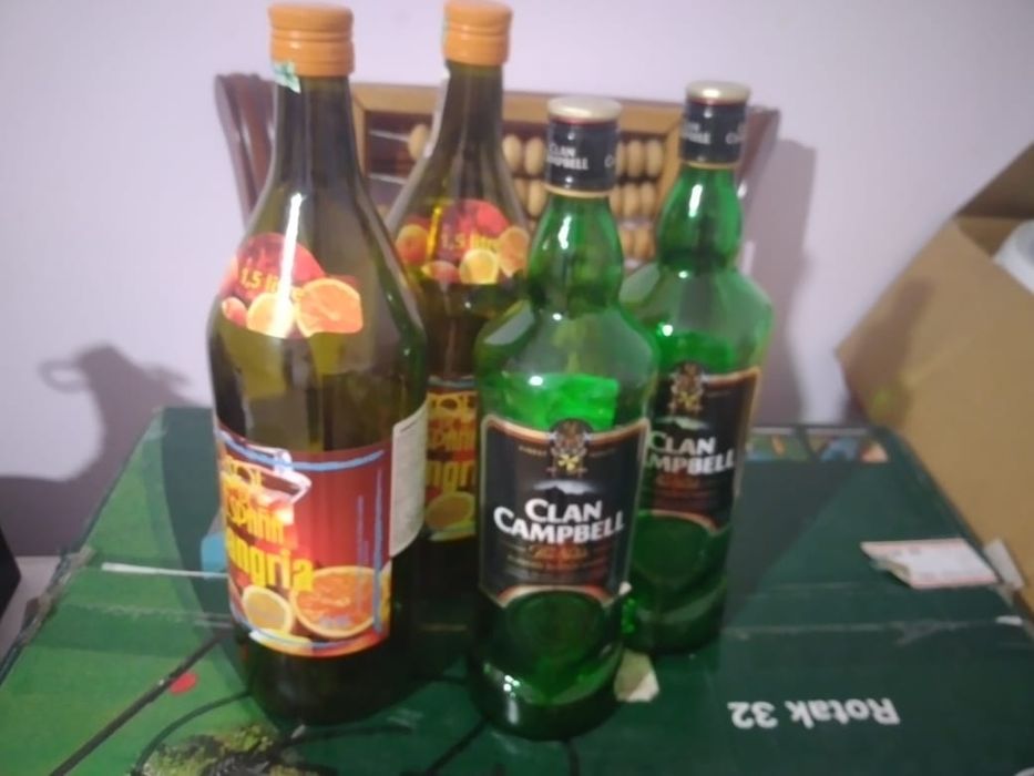 Бутылки для настоек. Рядом с Каргу.