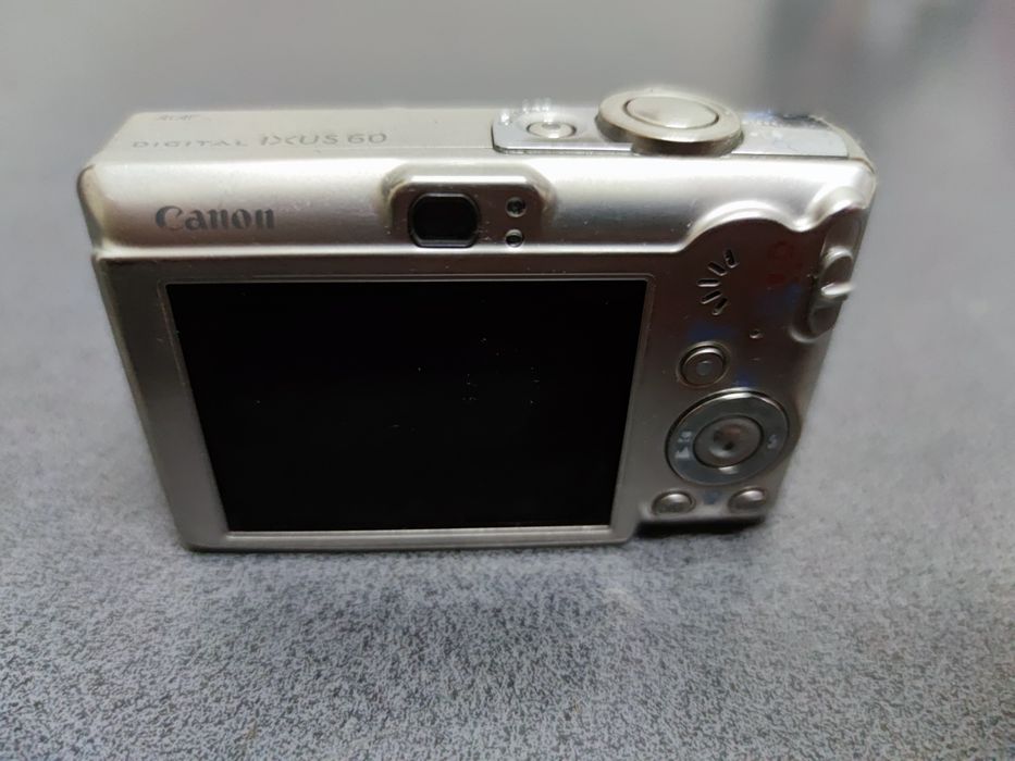 Aparat foto-video digital Canon