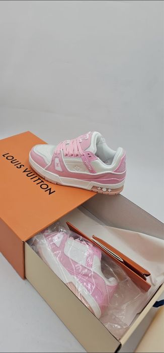 Adidasi LV marimea 38