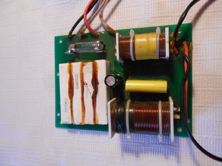 Filtre 2 cai/400w pt boxe,blue tech,Behringer