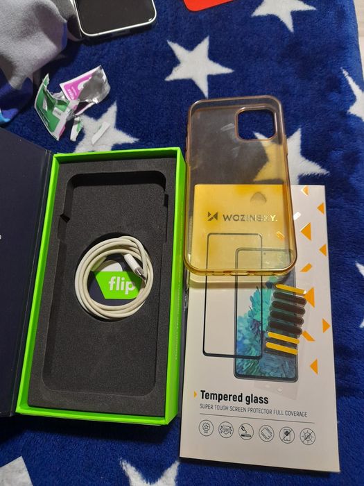 iphone 12 în stare foarte bună